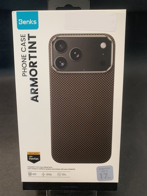 Калъф Benks ArmorTint за iPhone 17 Pro