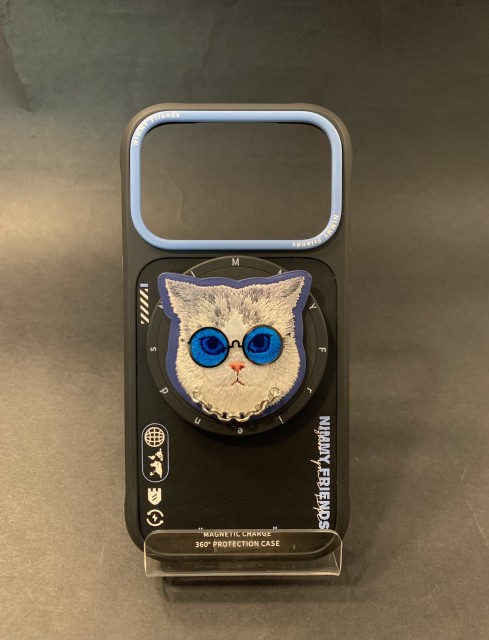 Nimmy Friends Кейс за iPhone 17 Pro - Glasses Cool Cat